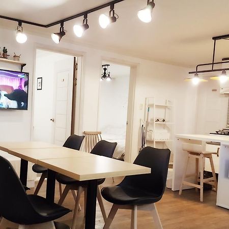Hongdae Mainstreet Two Room House Сеул Экстерьер фото