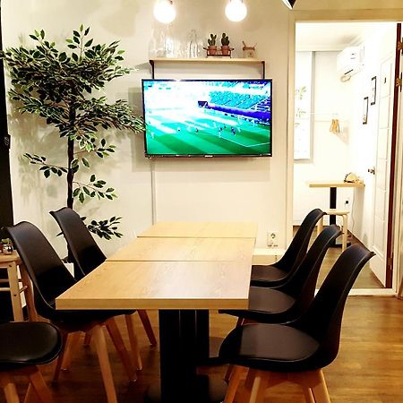 Hongdae Mainstreet Two Room House Сеул Экстерьер фото